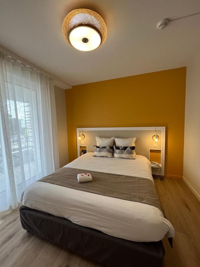 Superior Double Room Balcony Air Conditioning
