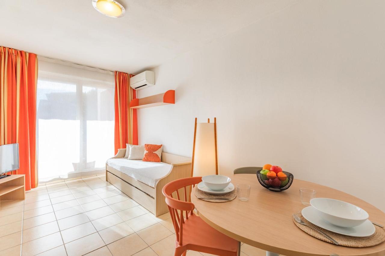 One Bedroom Apartment