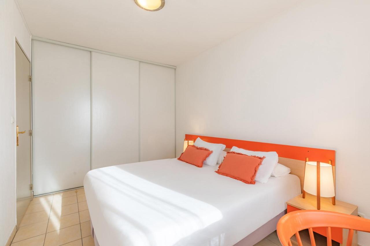 One Bedroom Apartment