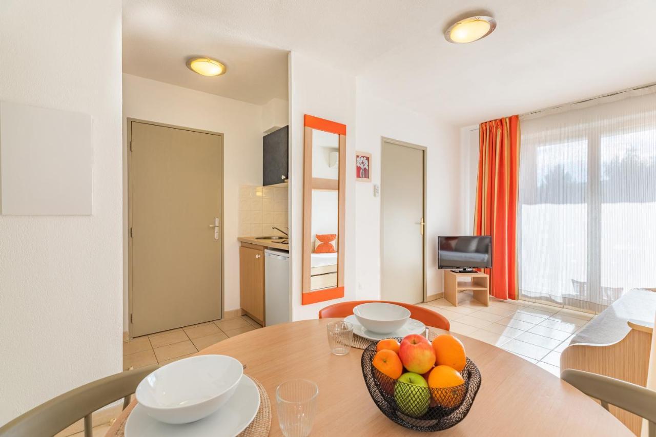 One Bedroom Apartment