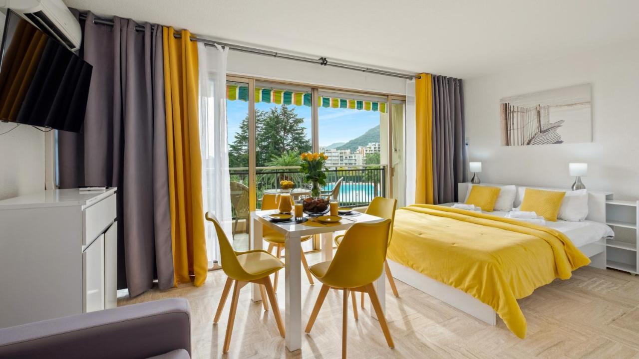 Family Studio with Pool View,1379039360:JPEG