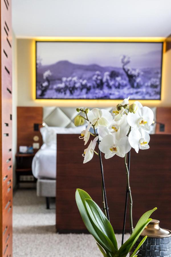 Deluxe Suite,1384741643:JPEG