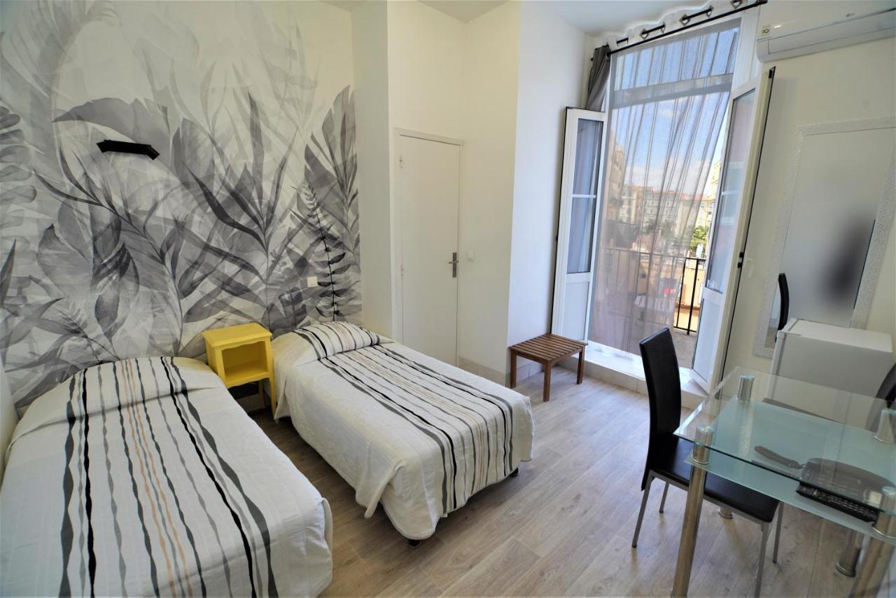 Chambre Lits Jumeaux avec Balcon et Vue sur la Cour