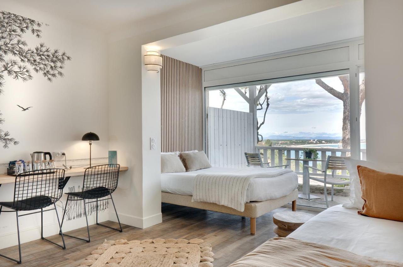 Family Room with Sea View