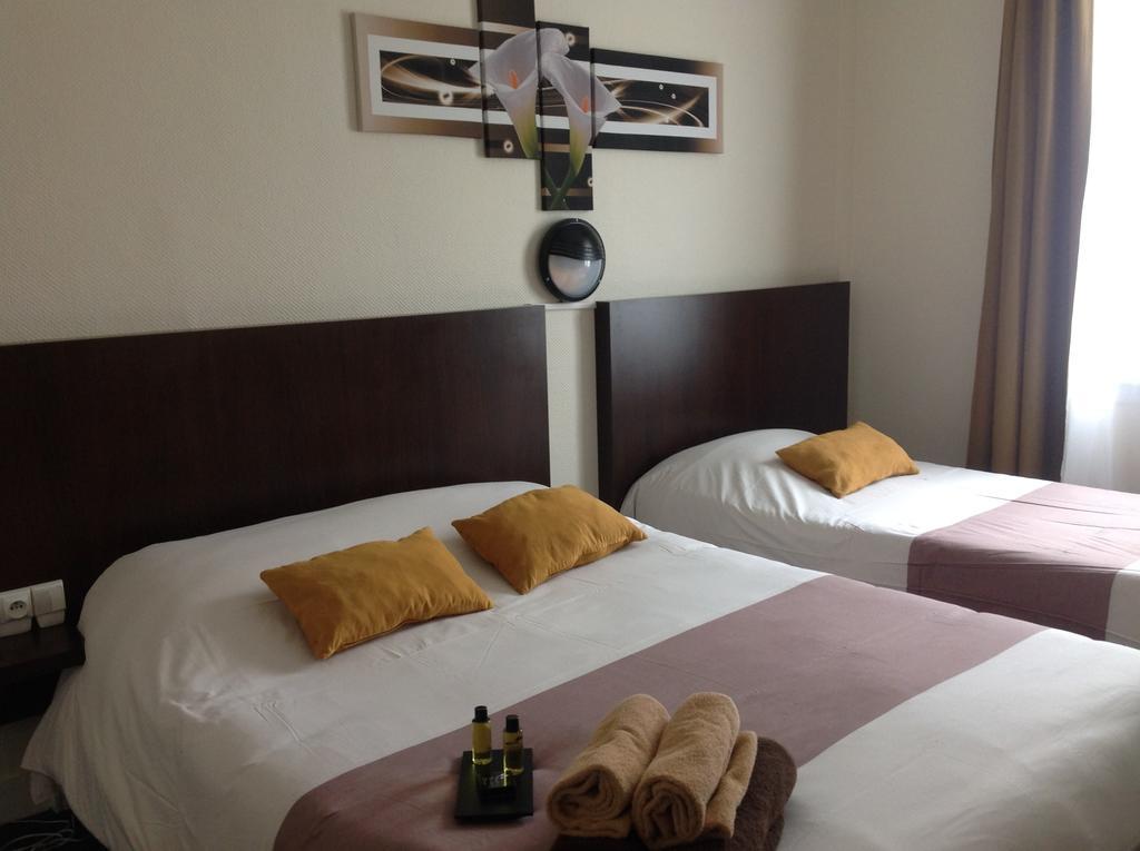Triple Room