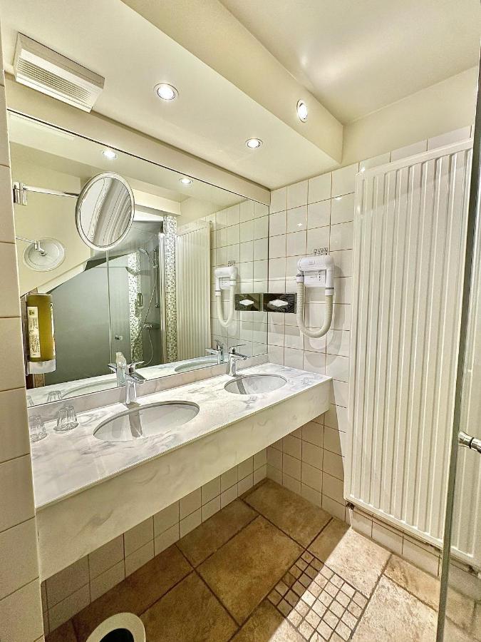 Duplex Suite 1 or