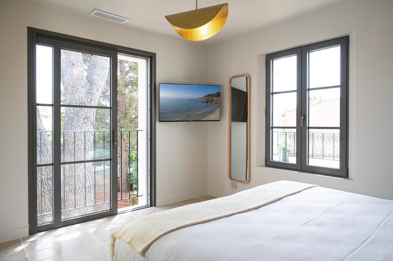 King Room with Pool View