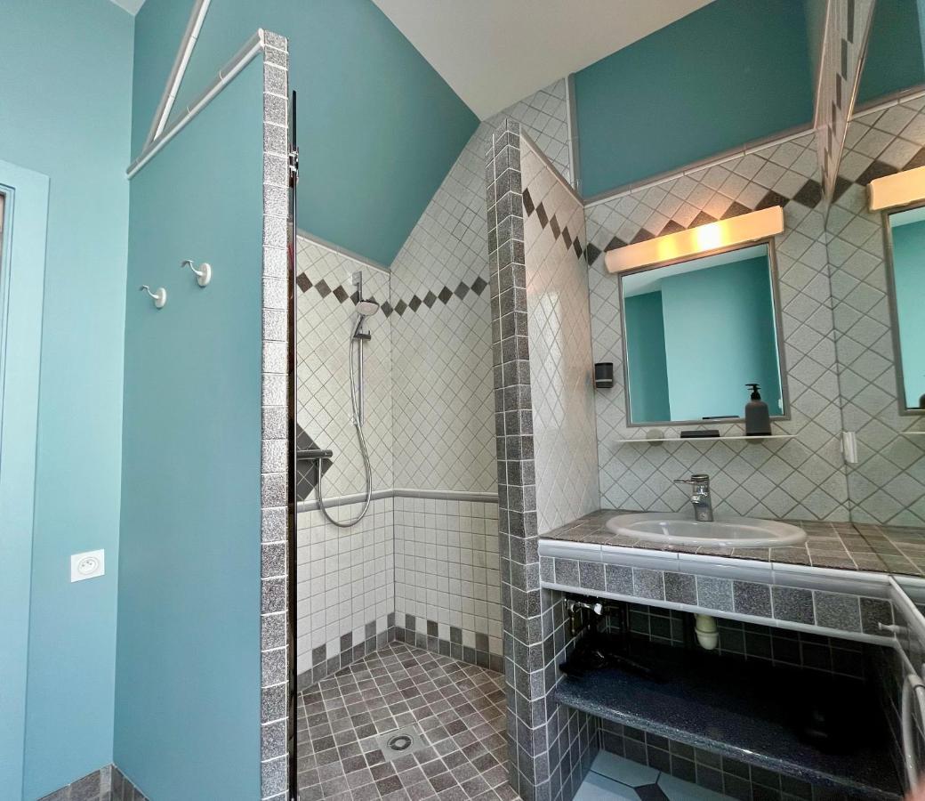 Double Room Private External Bathroom