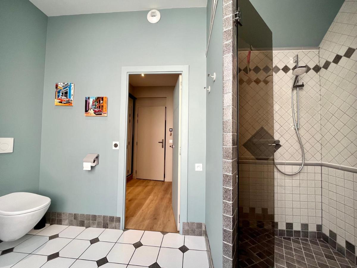 Double Room Private External Bathroom