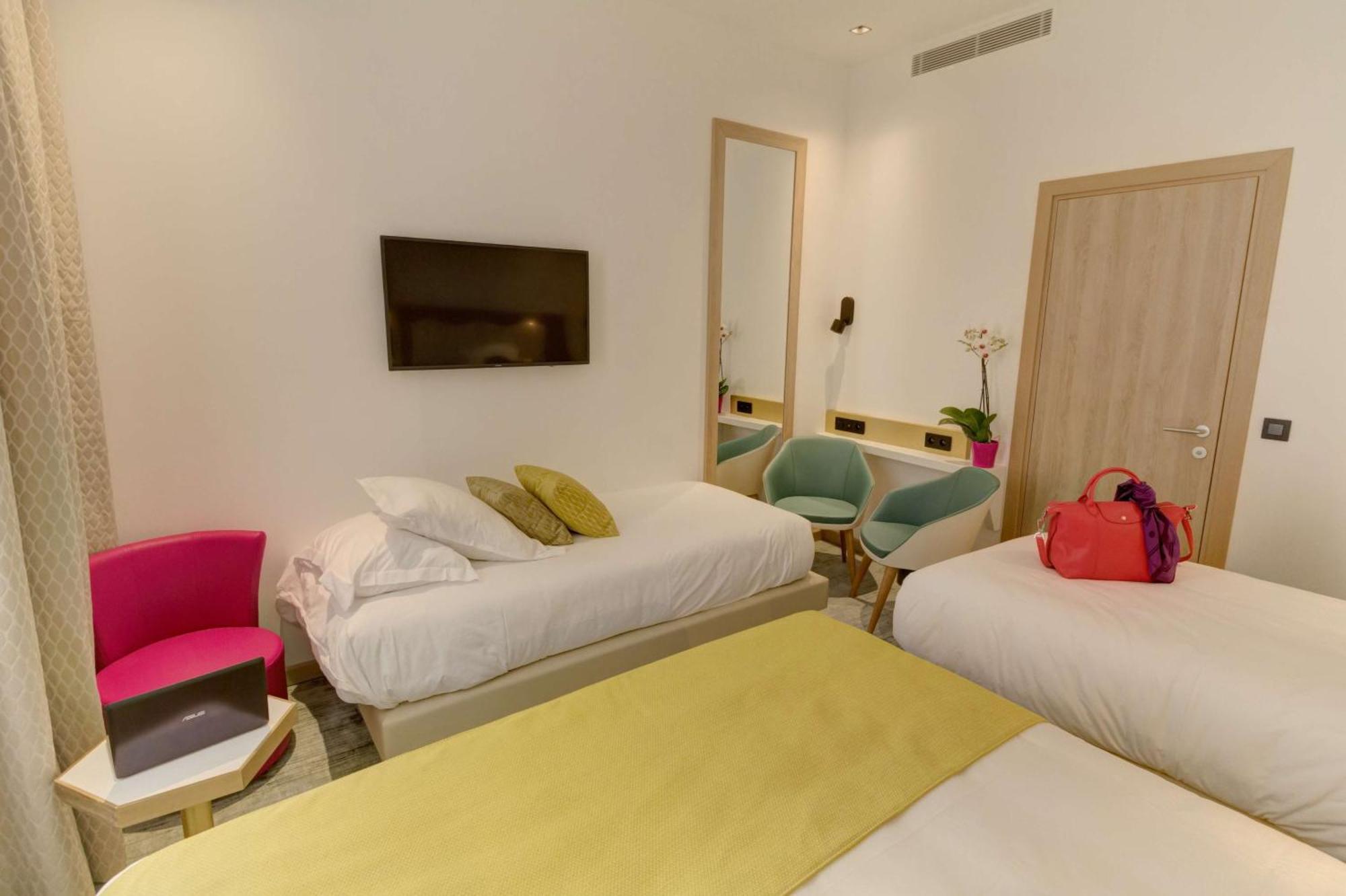 Family Queen Room