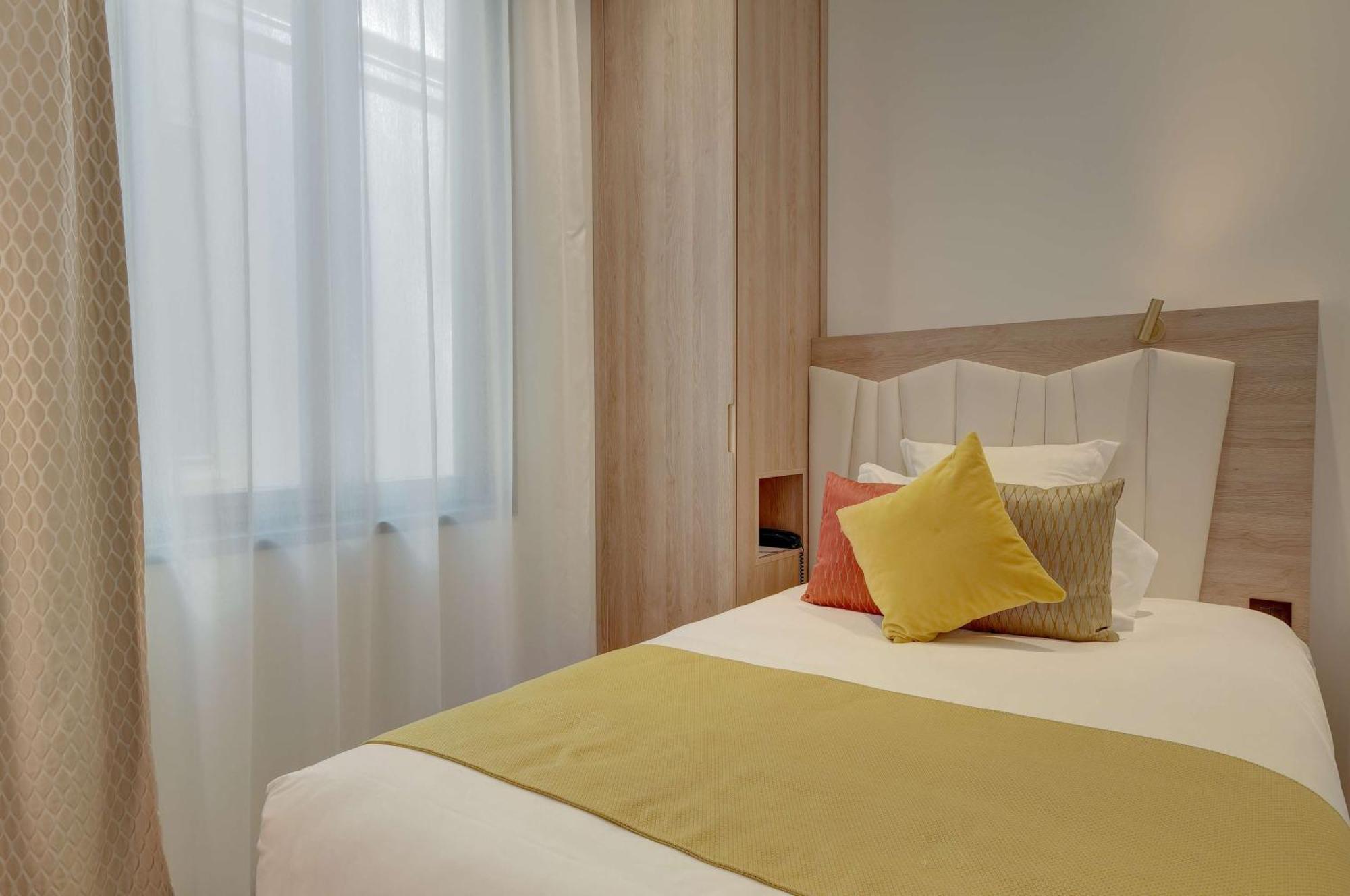 Classic Single Room
