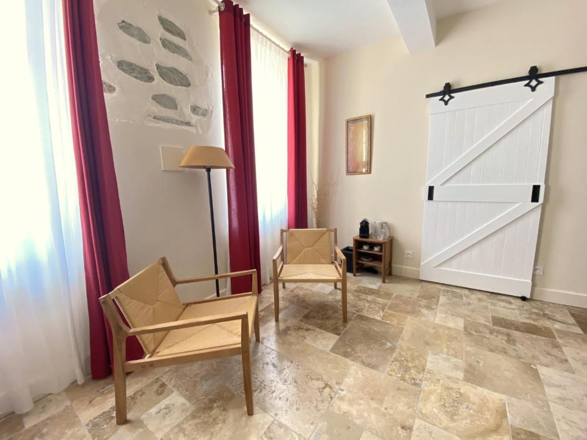 King Room Roll Shower Disability Access
