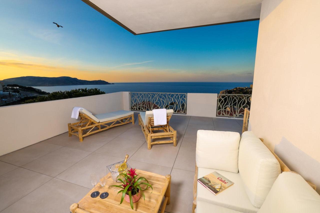 Deluxe Suite with Sea View and terrace,1469197283:JPEG