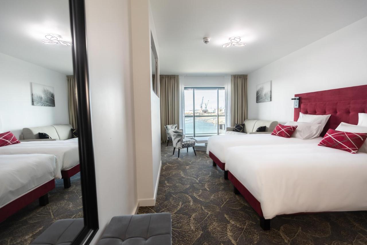 Double Privilege Room with Balcony and Sea View,1487800285:JPEG