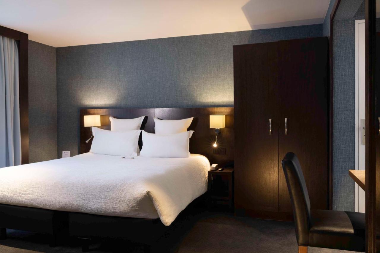 Larger Deluxe King Room with Sofa Bed - Non-Smoking,1498623010:JPEG