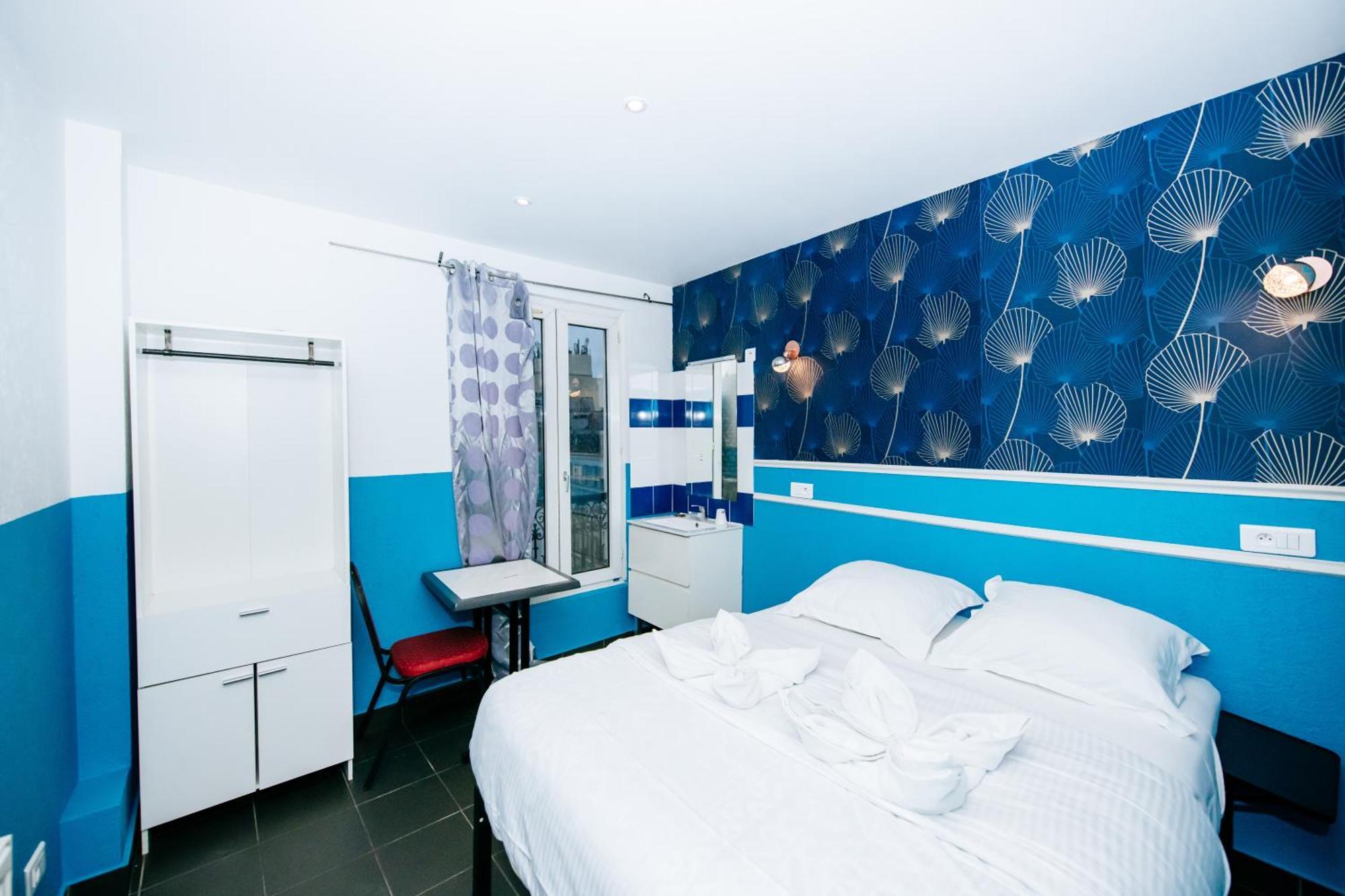 Standard Double Room with Shared Bathroom