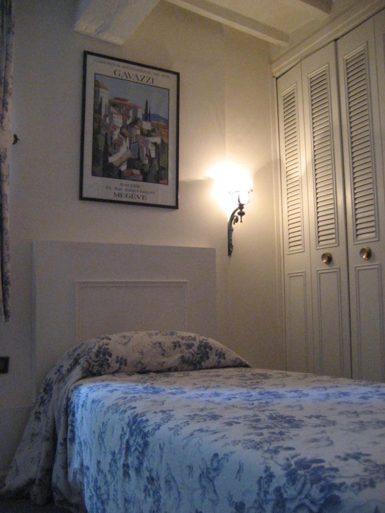 Large Double or Twin Room