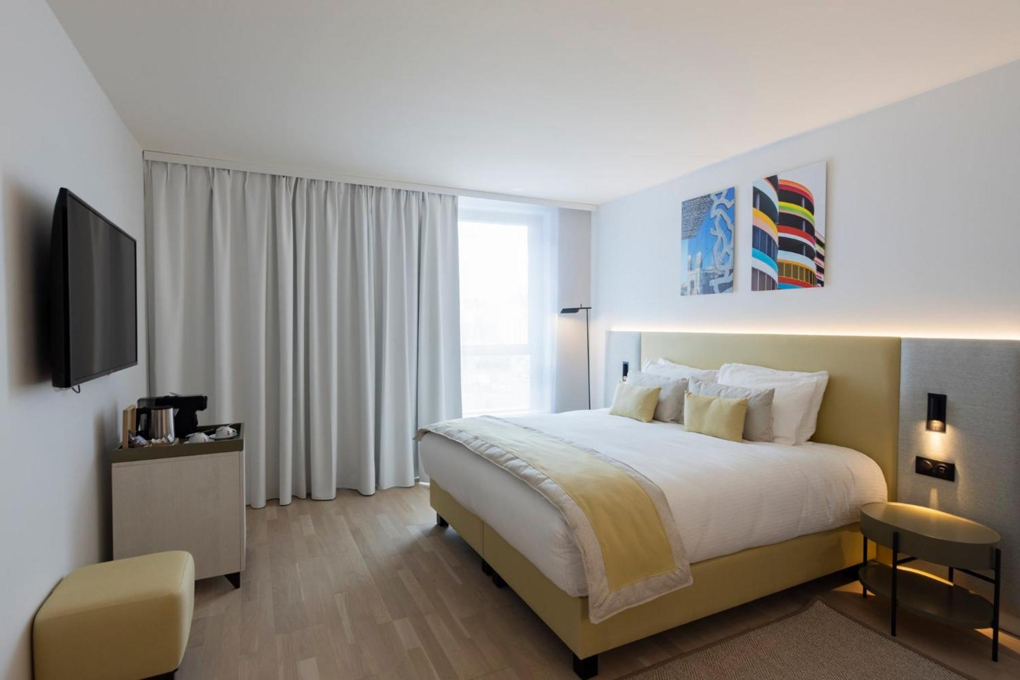 Standard King Room