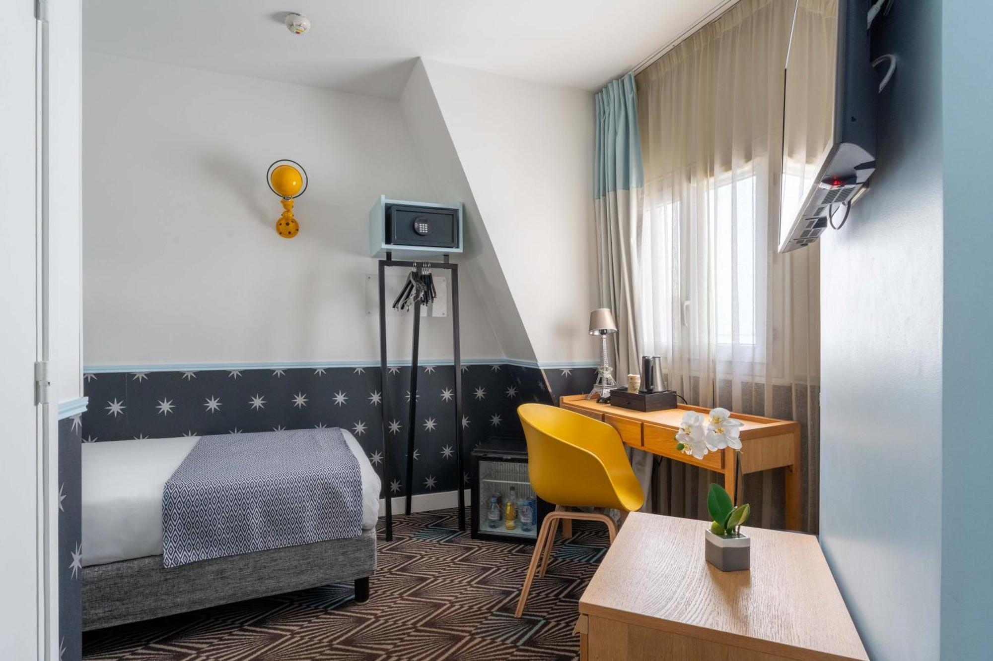 Small Single Room,1526871592:JPEG