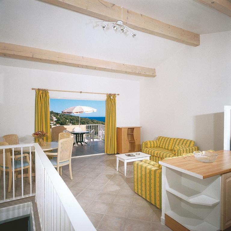 Two-Bedroom Apartment,15322078:JPEG