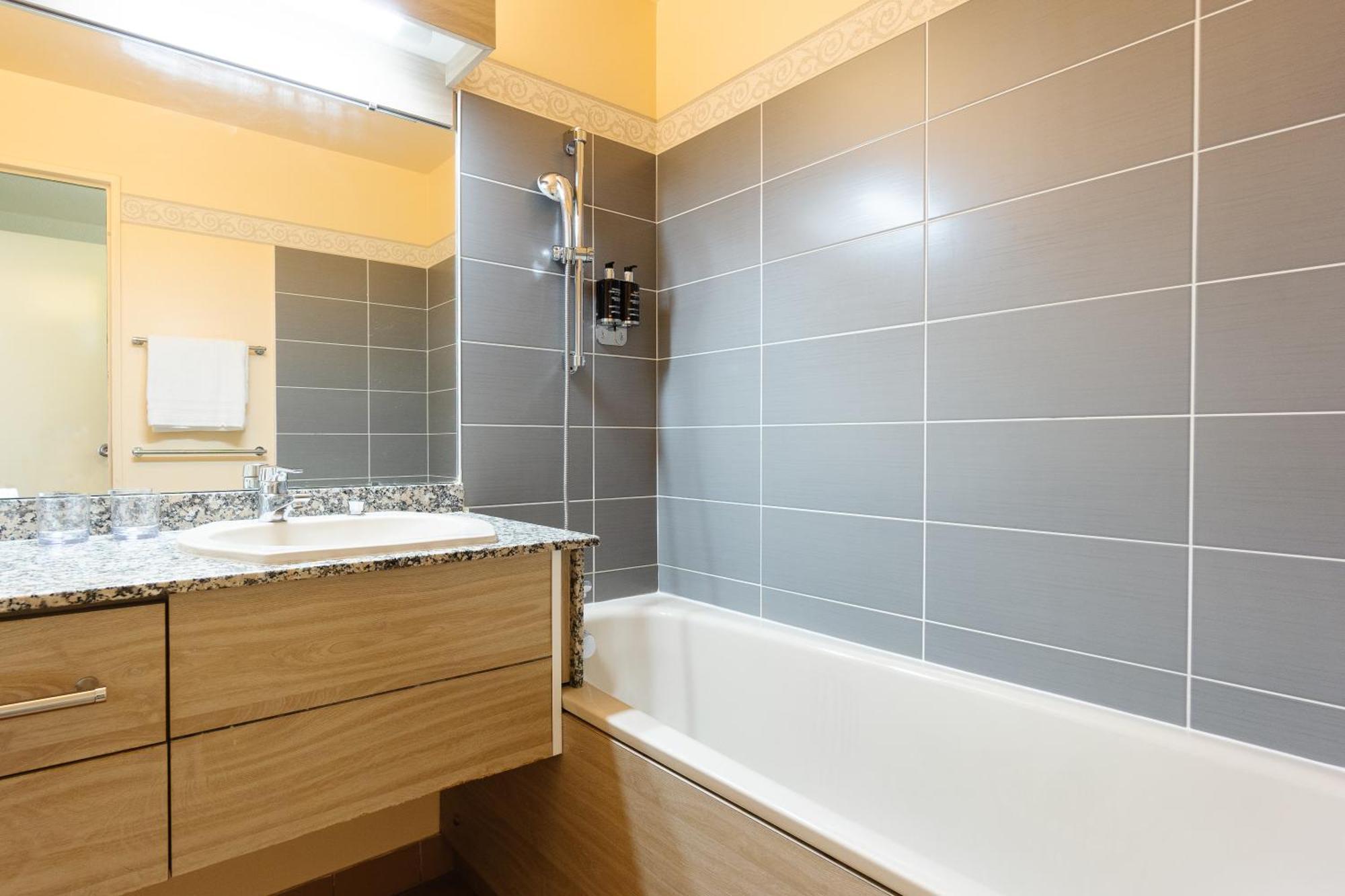 Privilege Double Room with Balcony - Lake View,1646892986:JPEG