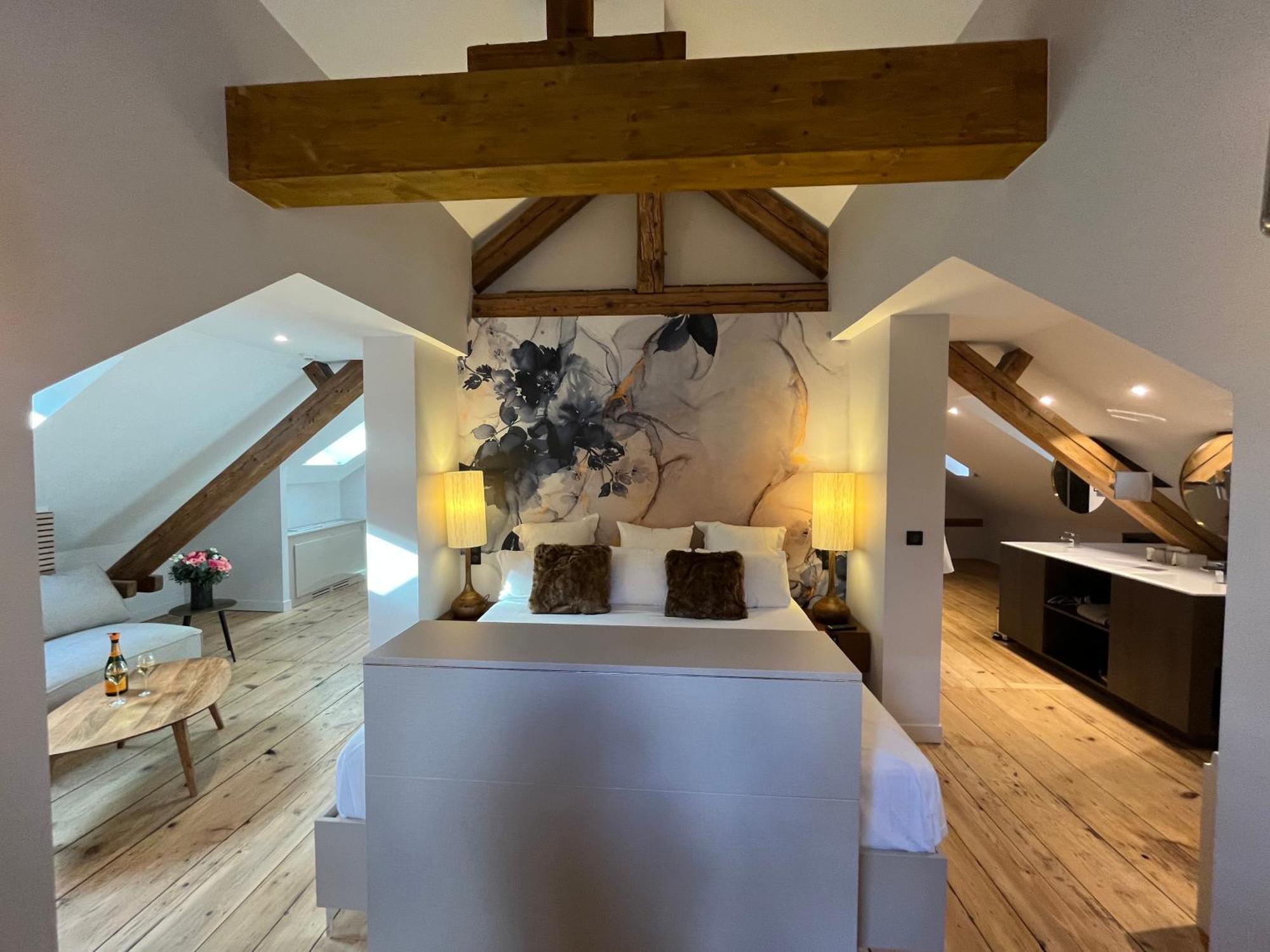 King Suite Spa Bath