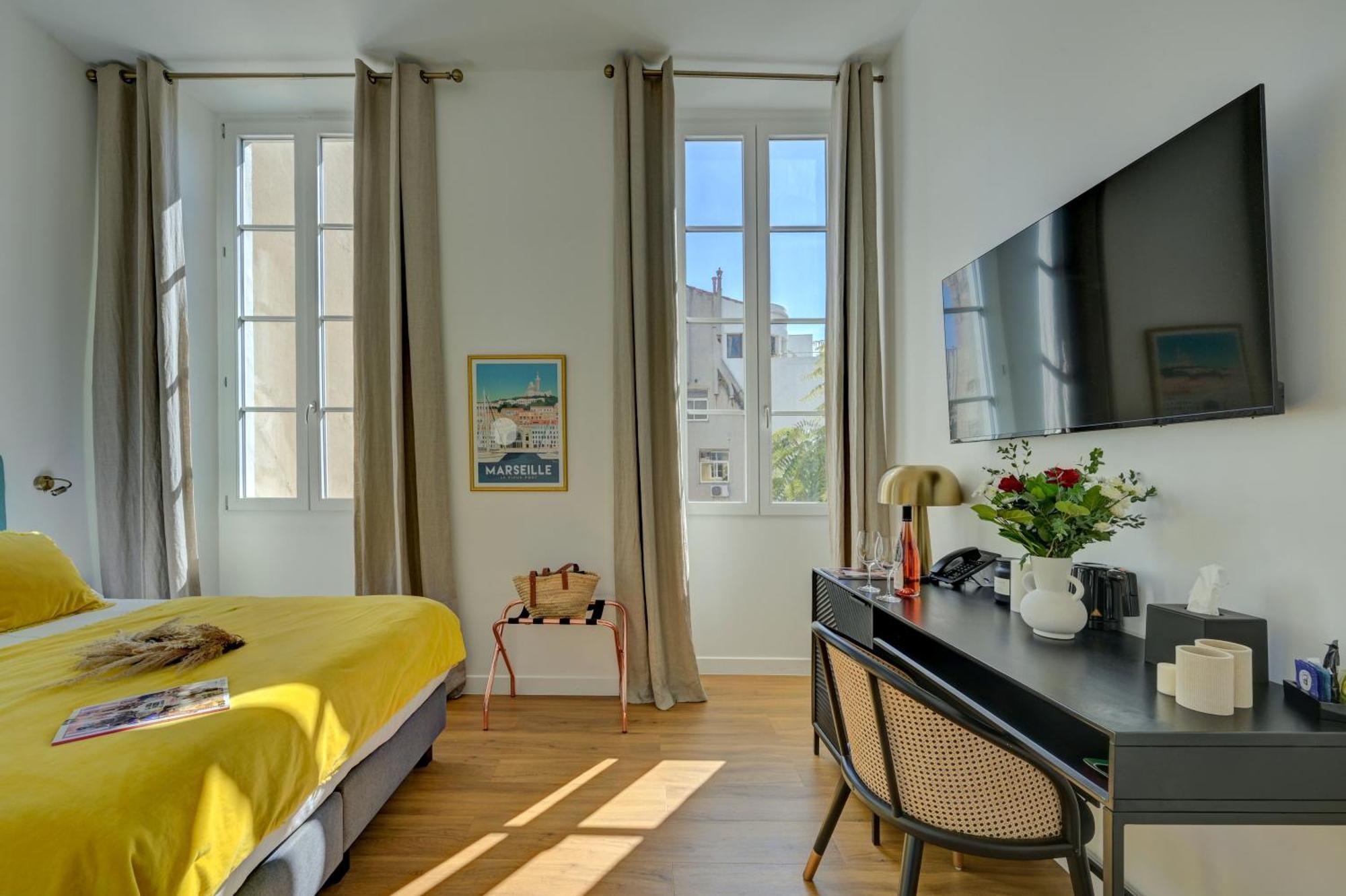 Queen Room Garden View