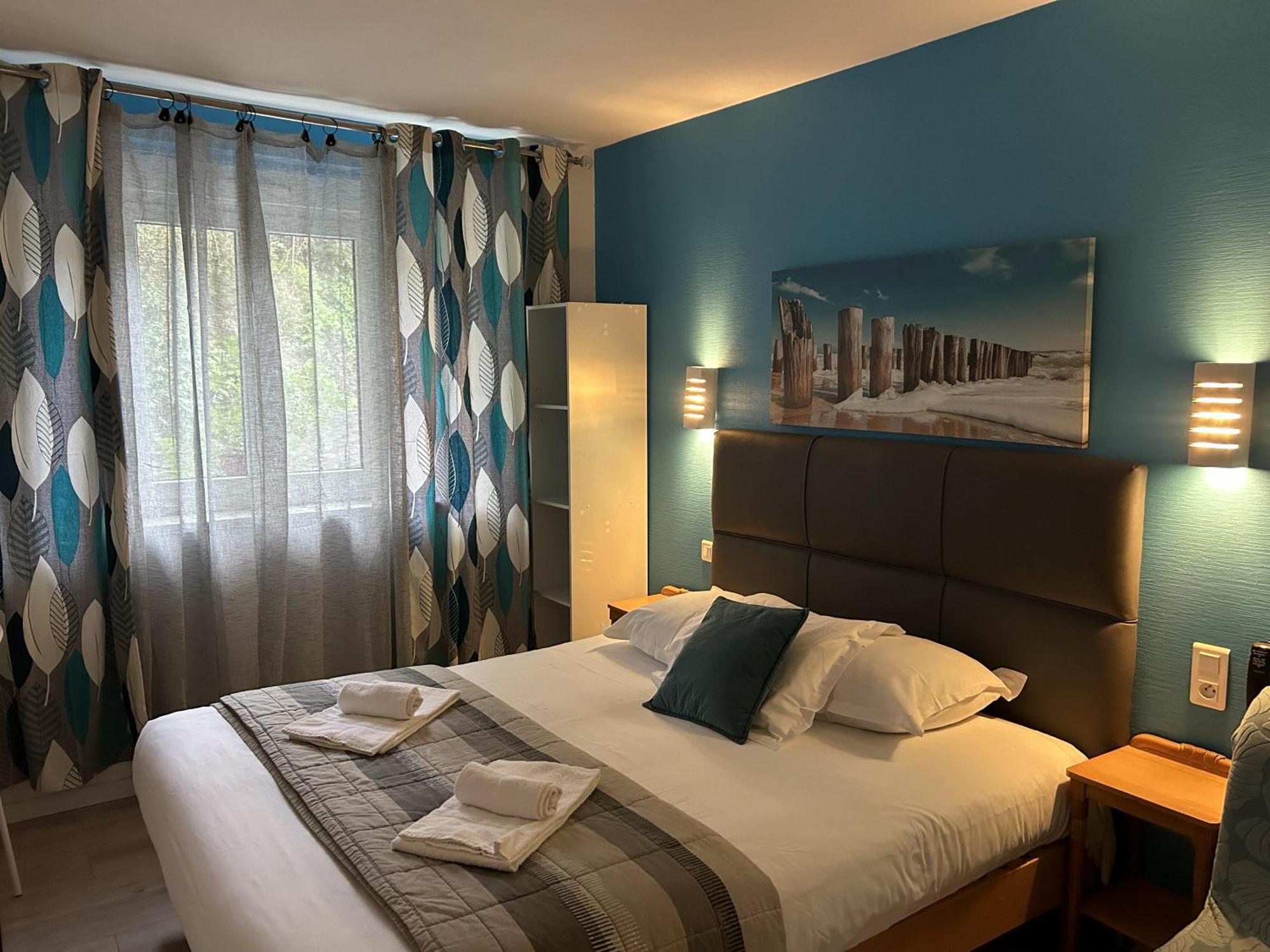Superior Double Room Bath