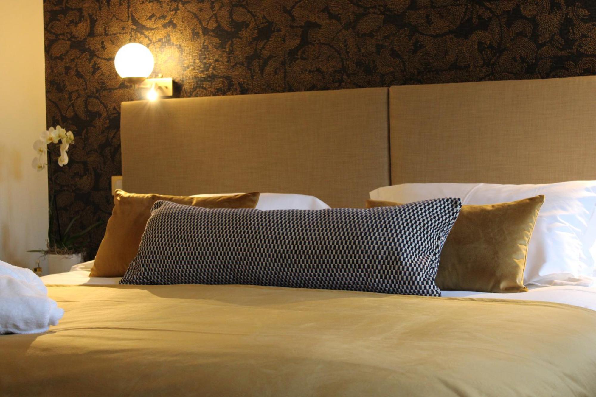 Superior Room,1543804711:JPEG