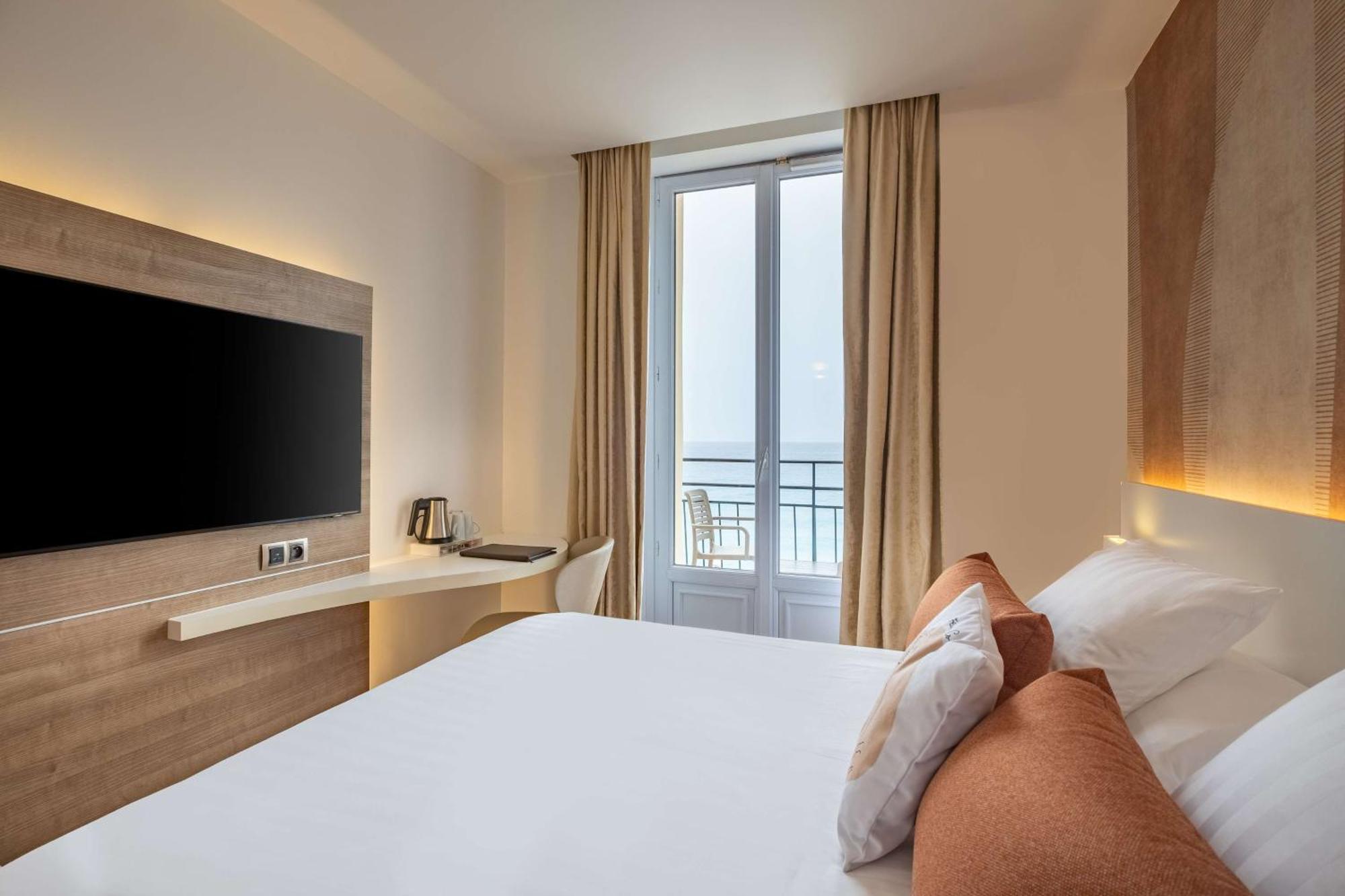 Superior Zimmer mit Queensize-Bett, Balkon und Meerblick, Nichtraucher