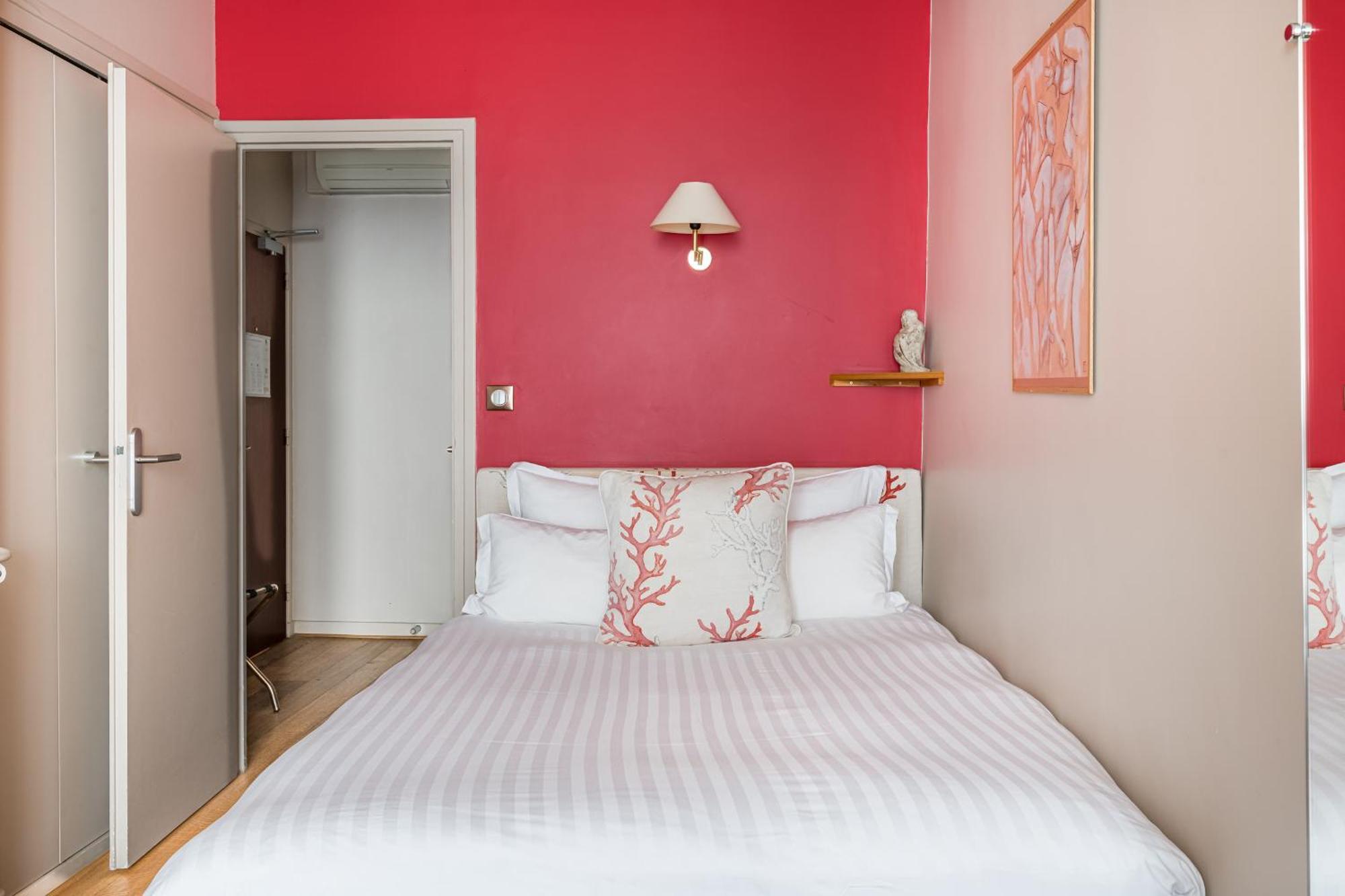 Single Room,1546362724:JPEG