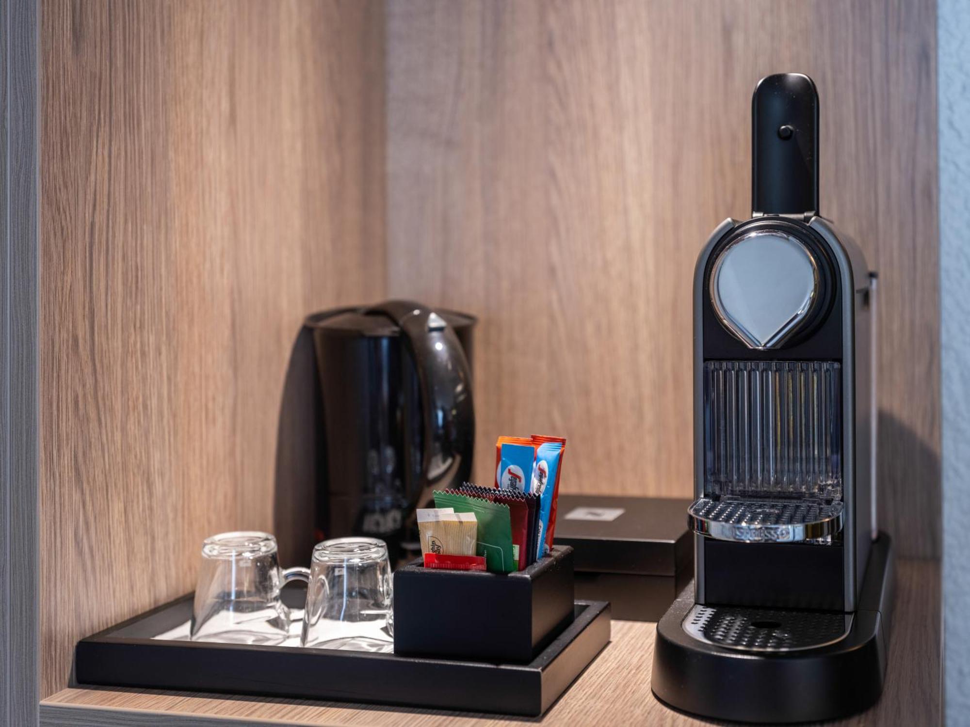 Executive Double Room with Sofa Bed,1546395124:JPEG