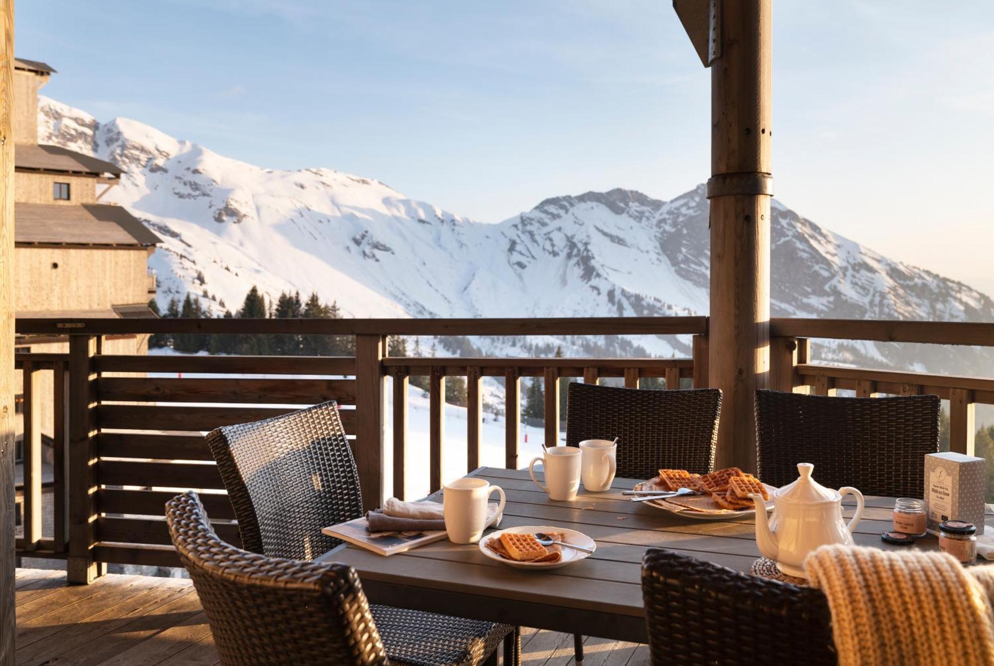 Two-Bedroom Apartment Open Mountain View