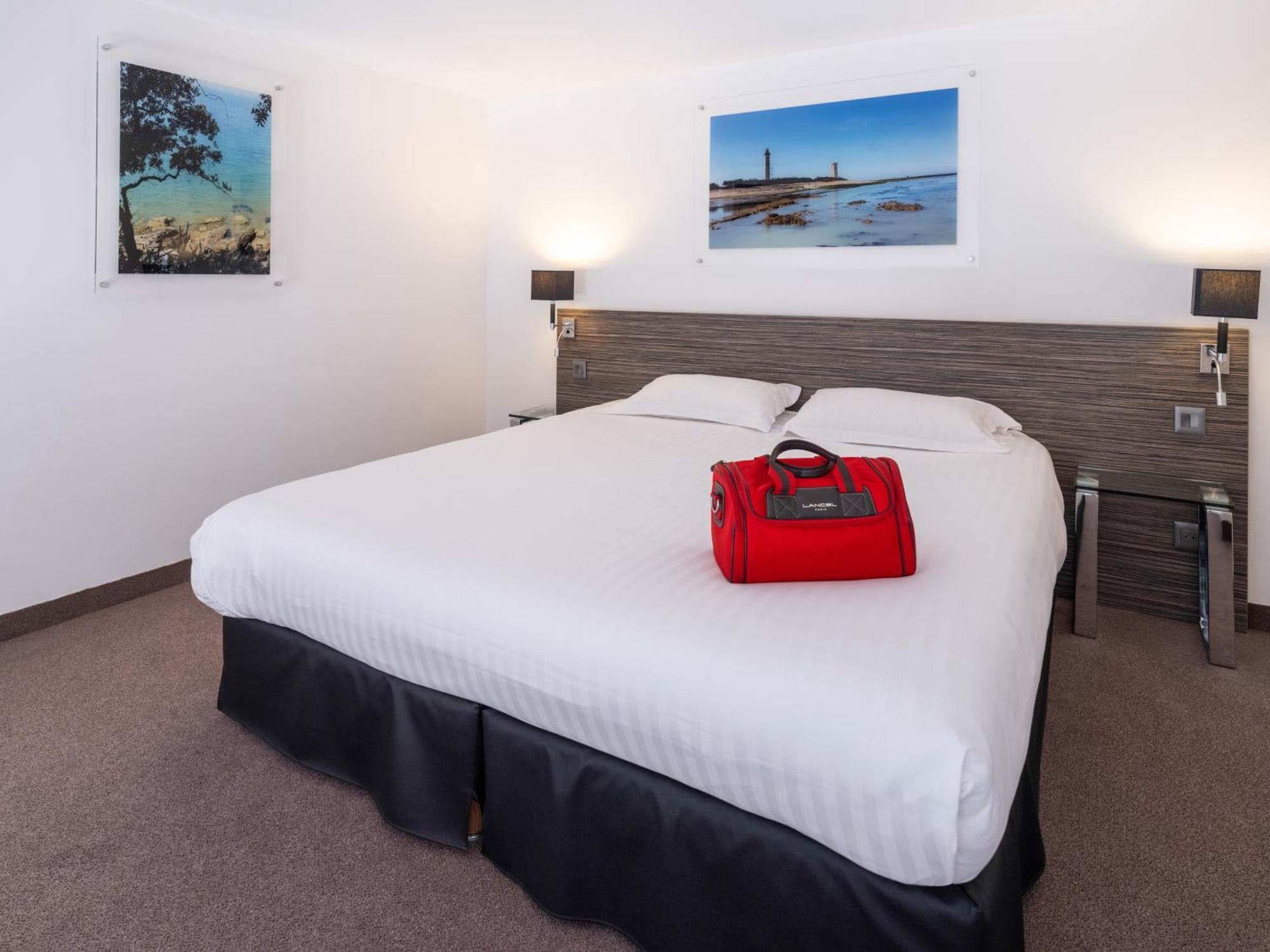 Executive Suite Kitchenette