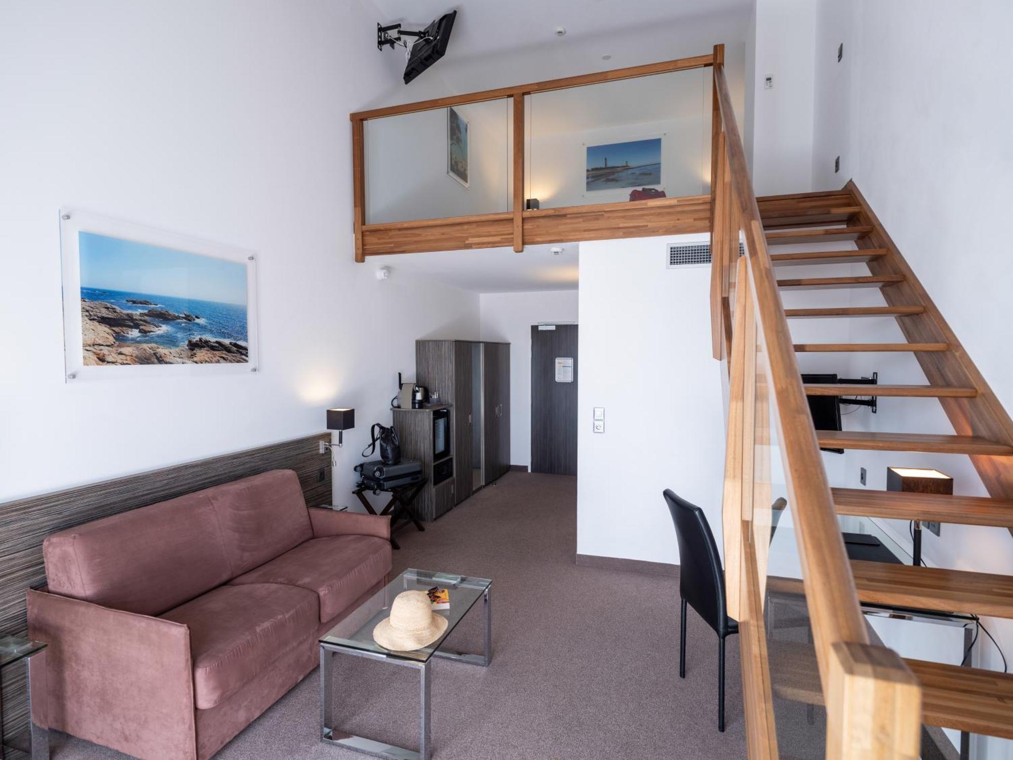 Executive Suite Kitchenette