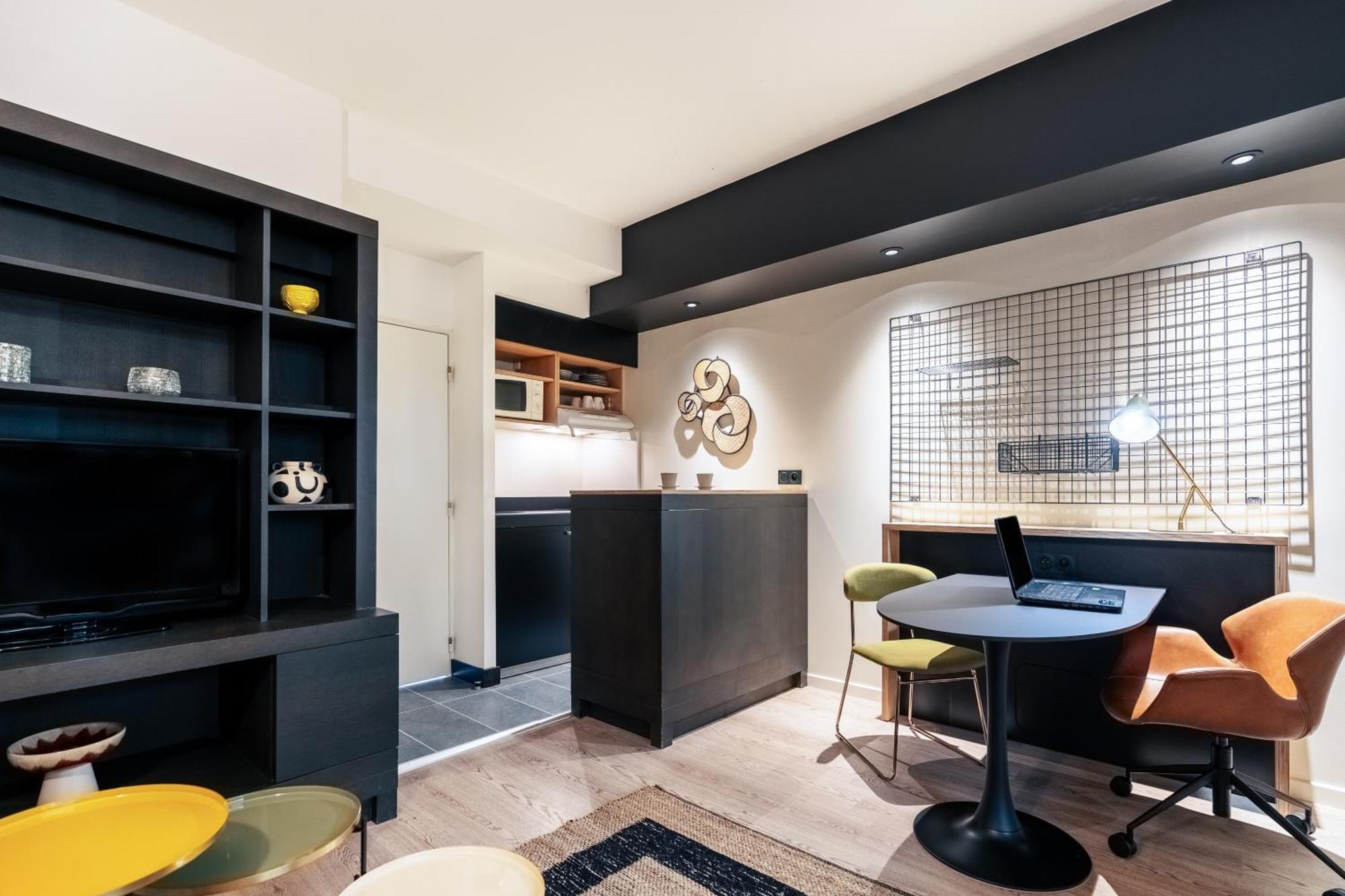 One-Bedroom Apartment,1548218275:JPEG