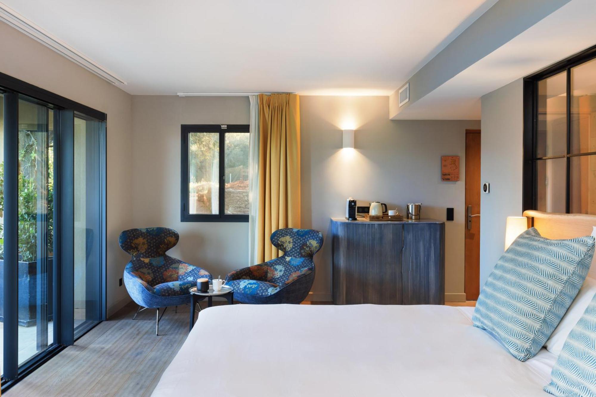 Deluxe Room,1549649803:JPEG