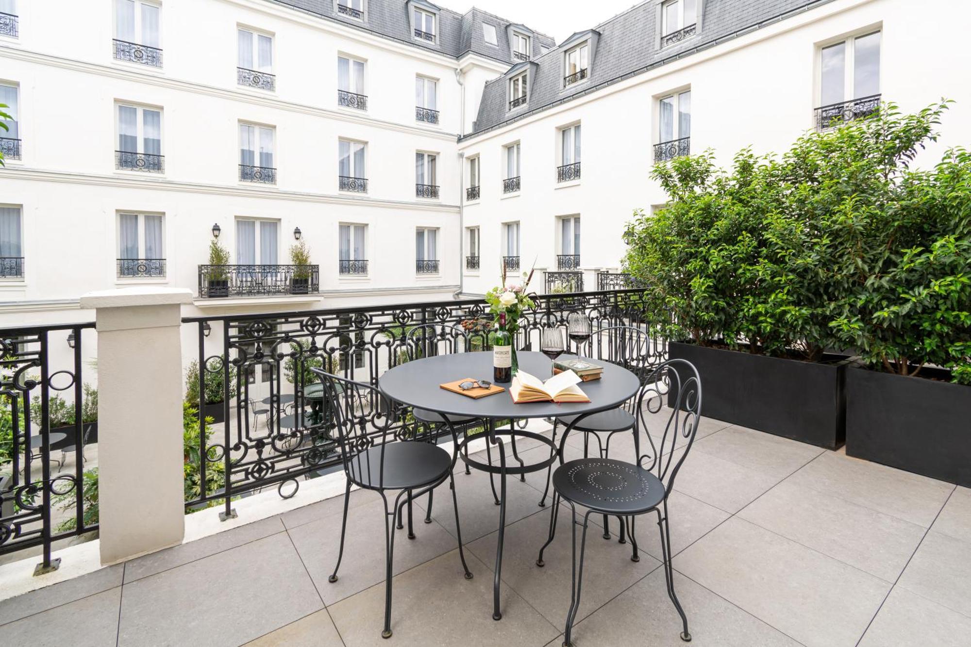 Suite Terrace Spa Access
