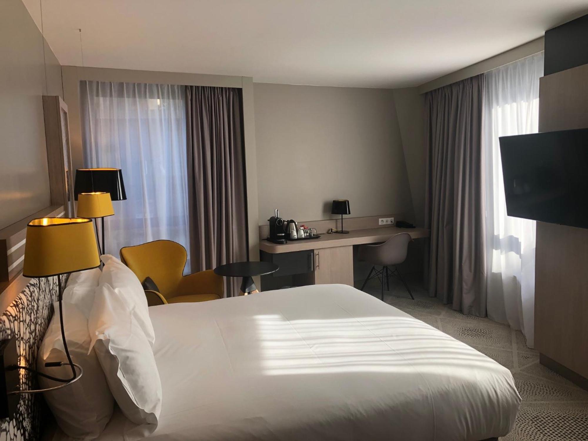 Deluxe King Room