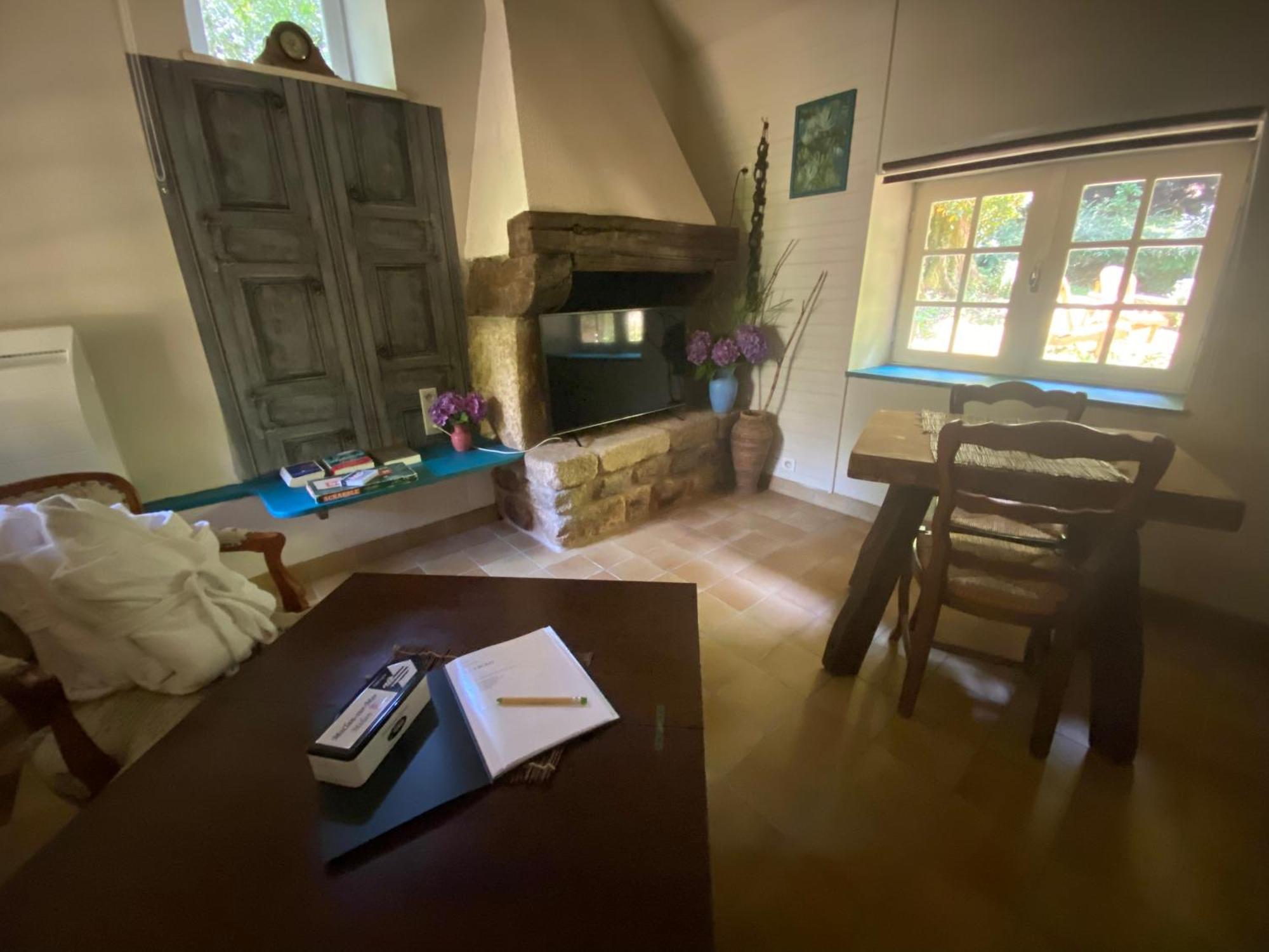 One-Bedroom House,1552681246:JPEG