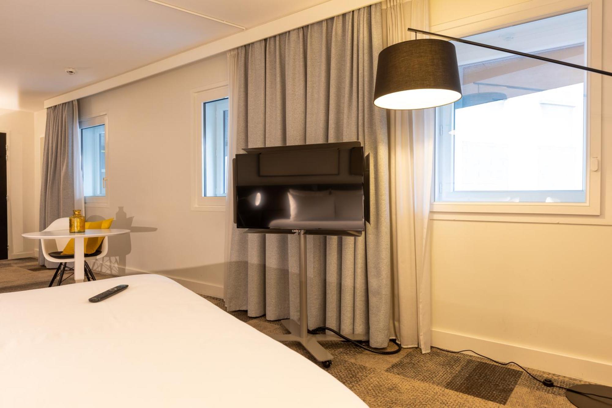 Suite Superior com Cama de Casal e Sofá-cama