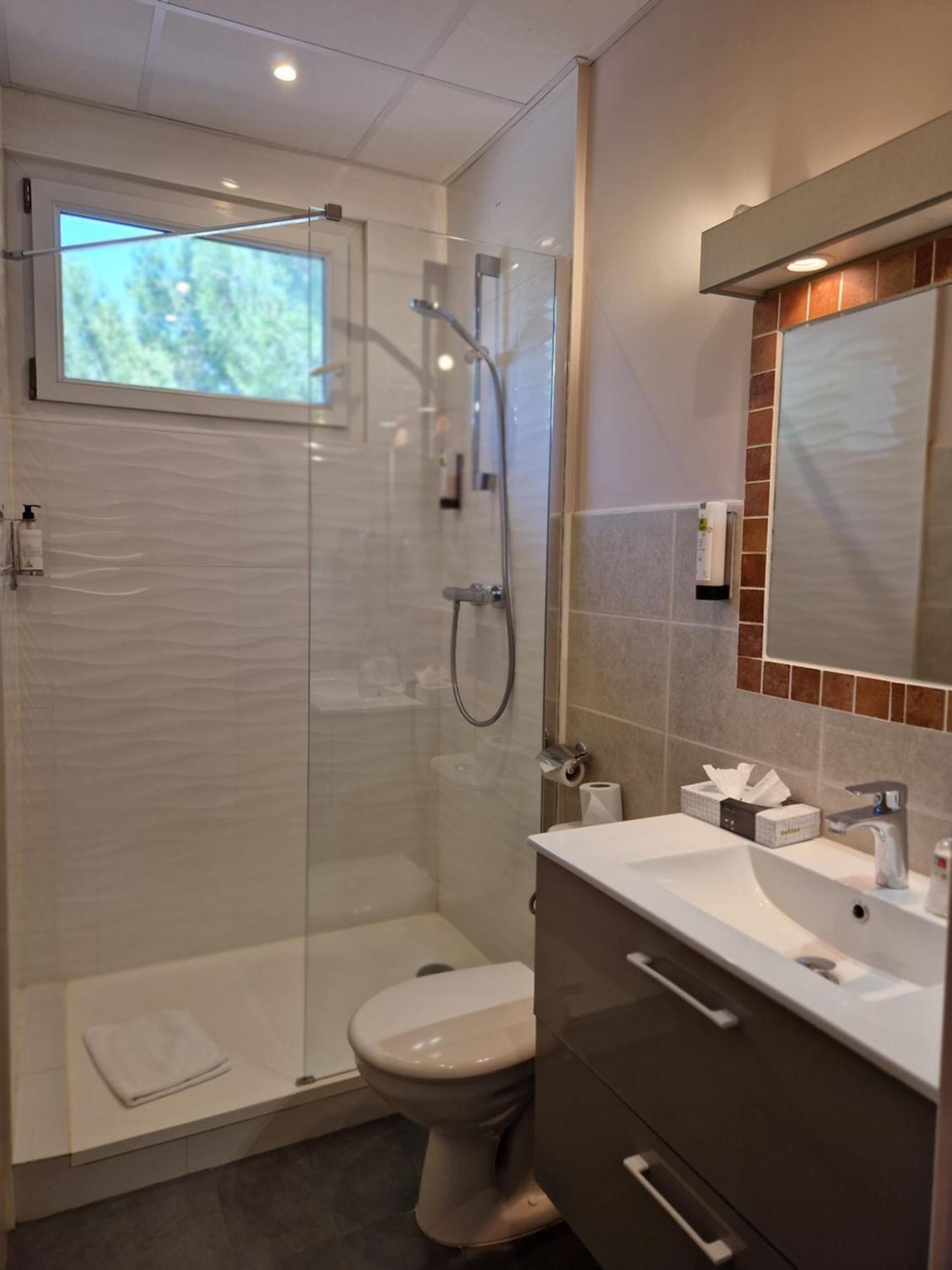 Superior Triple Room,1607657092:JPEG