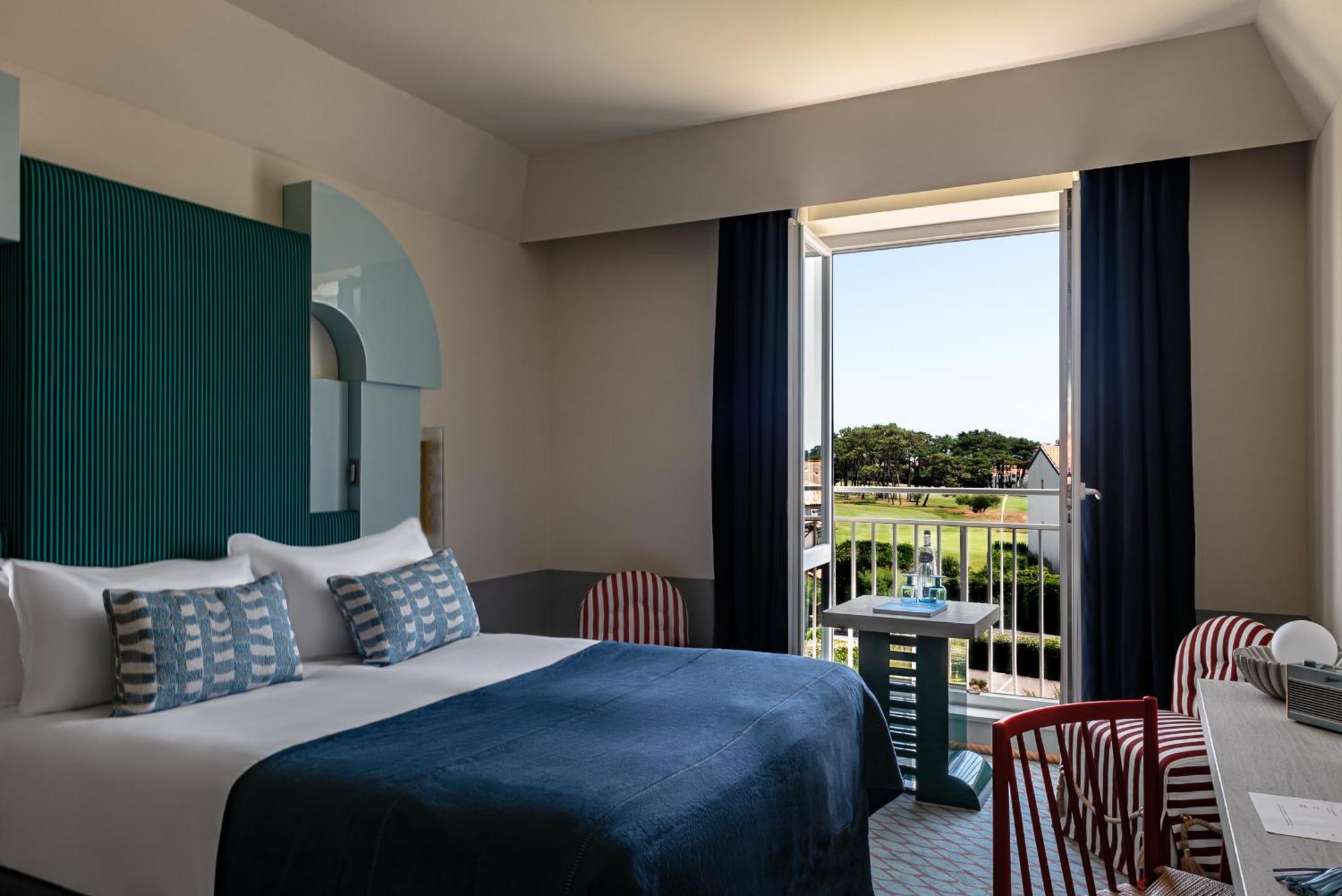 Superior Double or Twin Room with City View,1612957673:JPEG