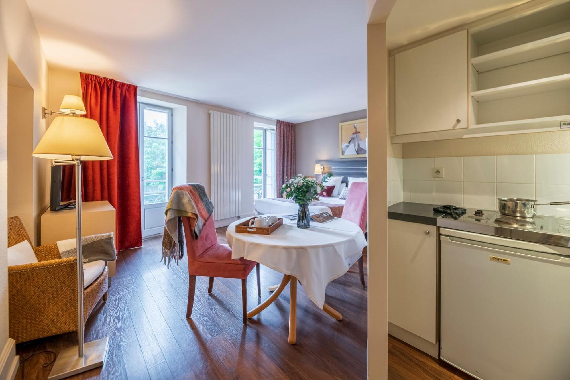 Studio Kitchenette
