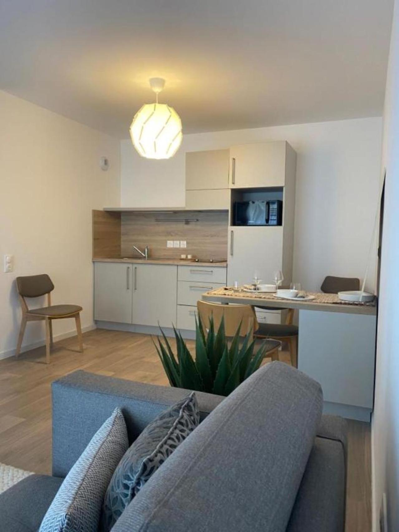 One-Bedroom Apartment