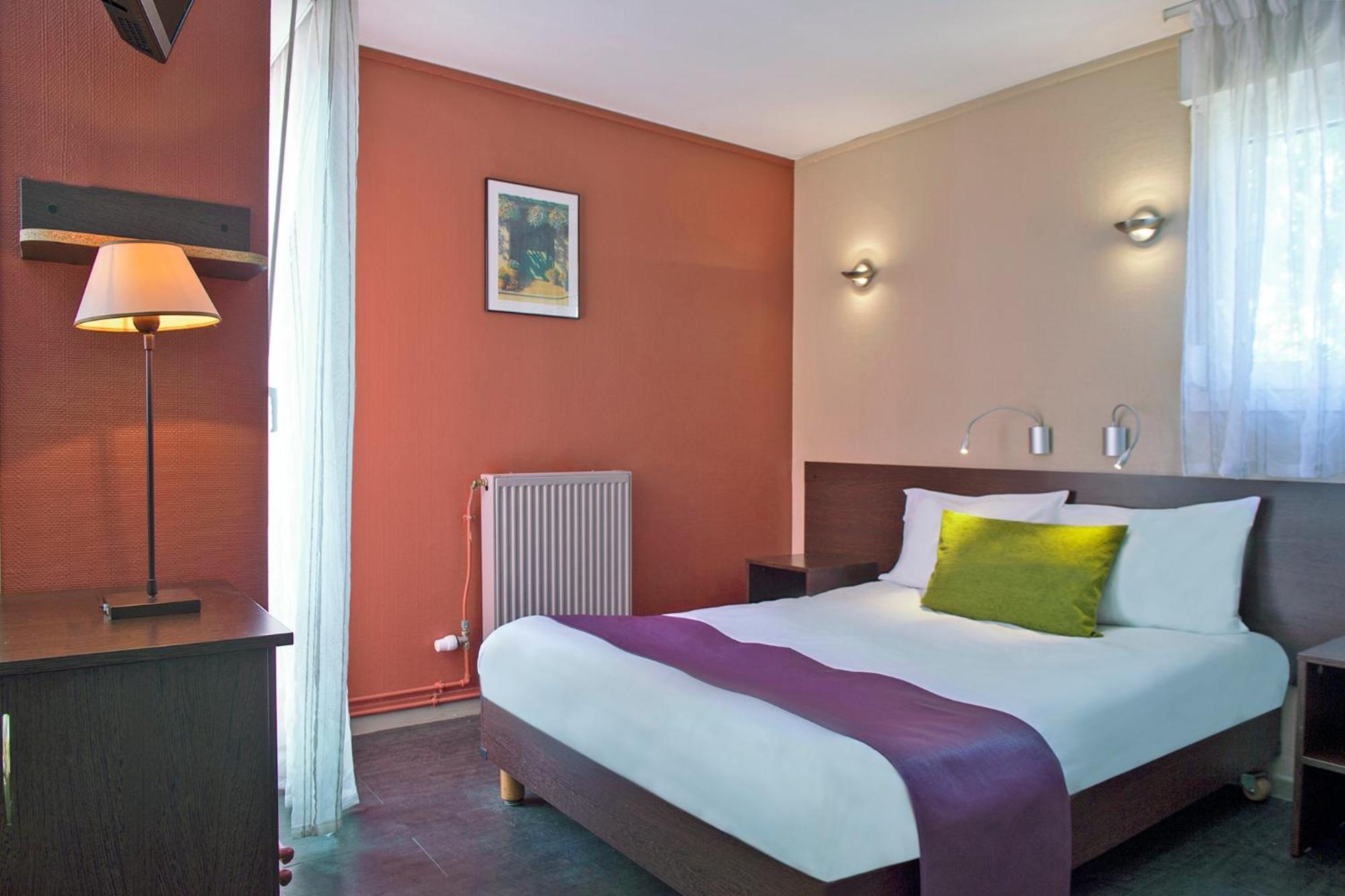 Executive Room 1 Double Bed 1 Single Bed