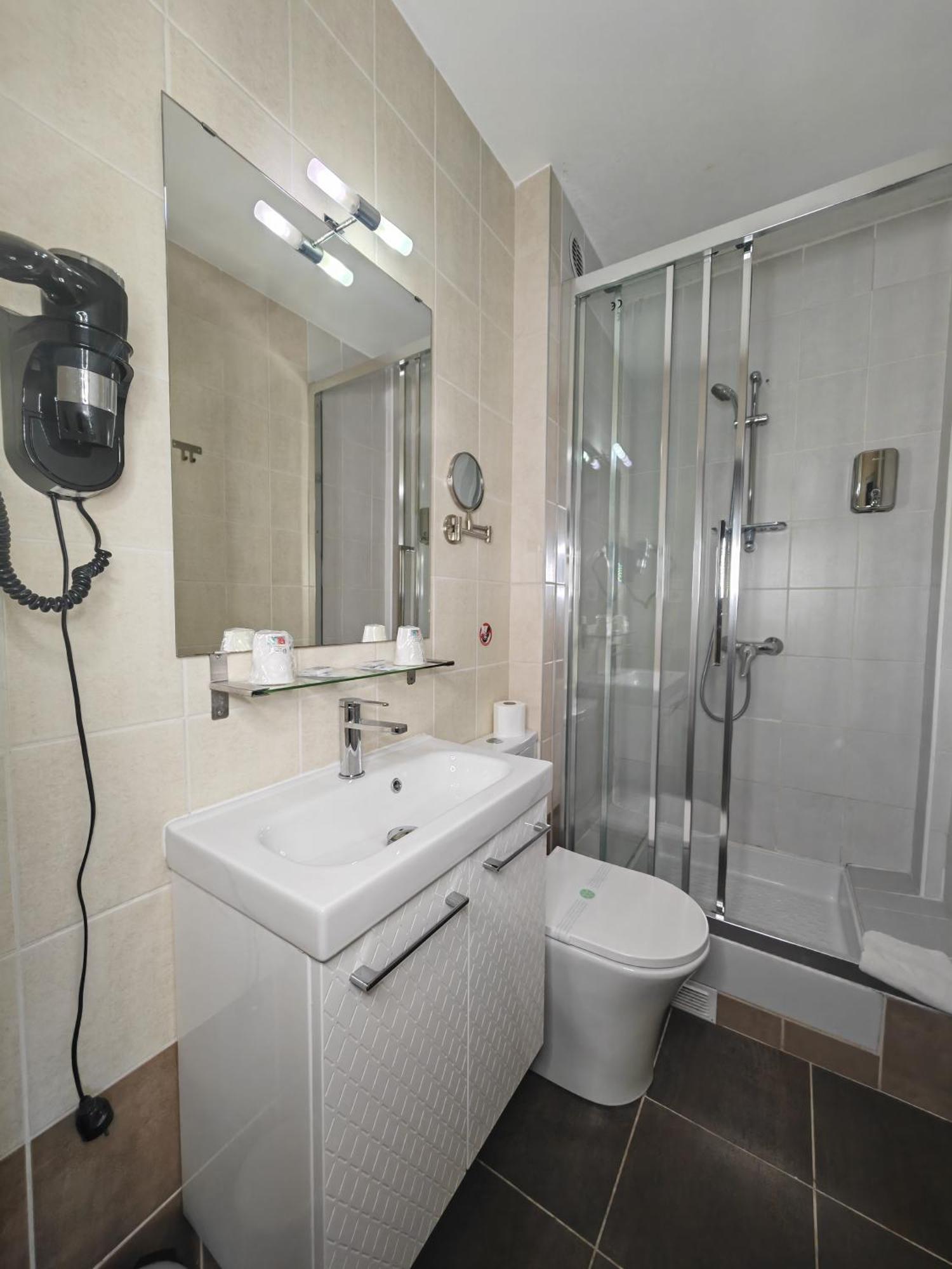 Comfort Double or Twin Room Air-Conditioning