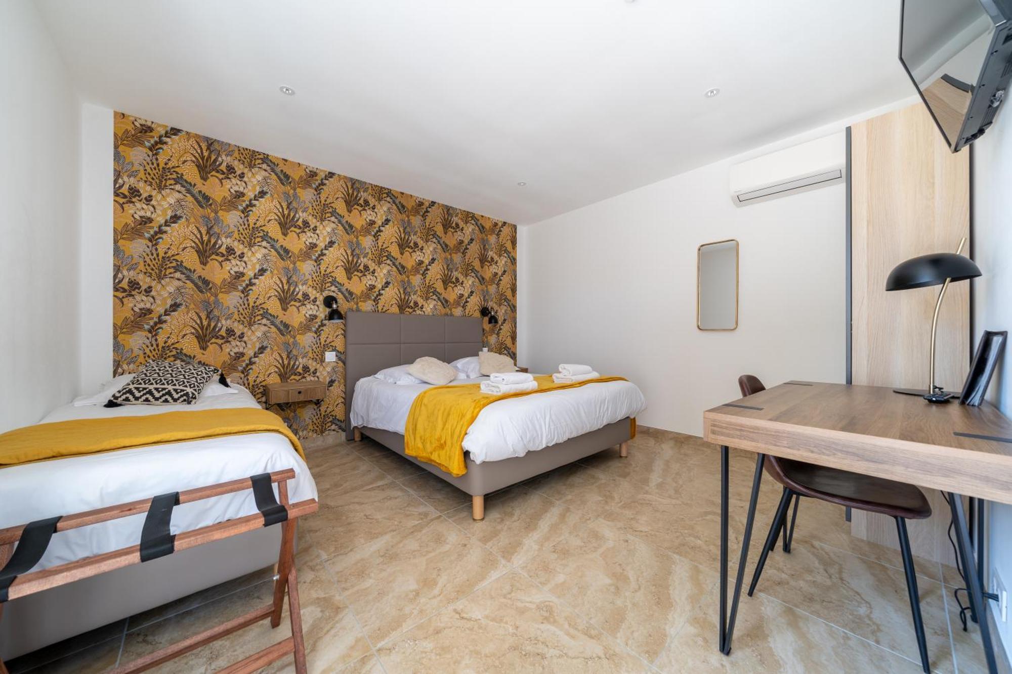 Triple Room