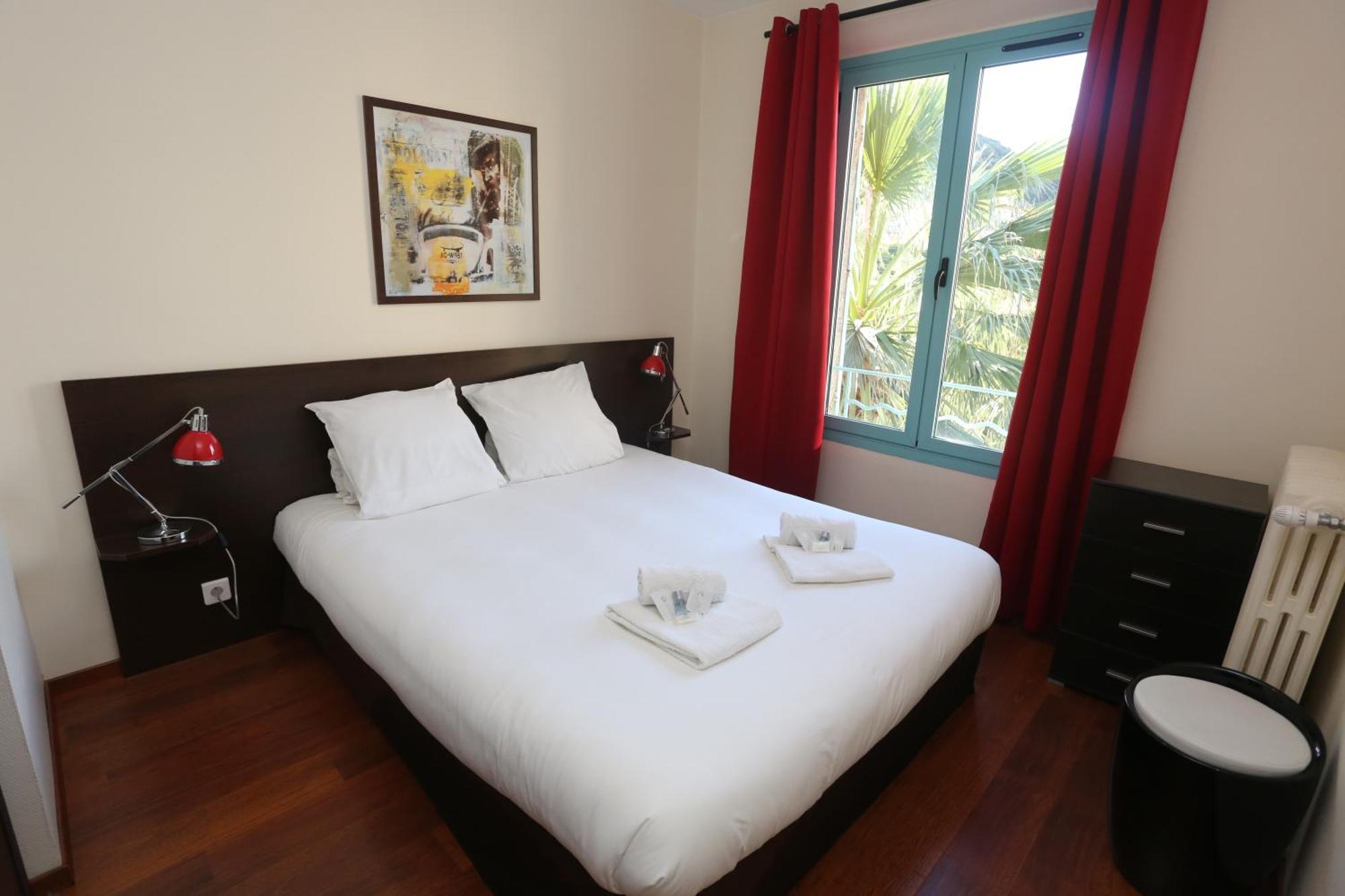 One-Bedroom Apartment Terrace Sea View