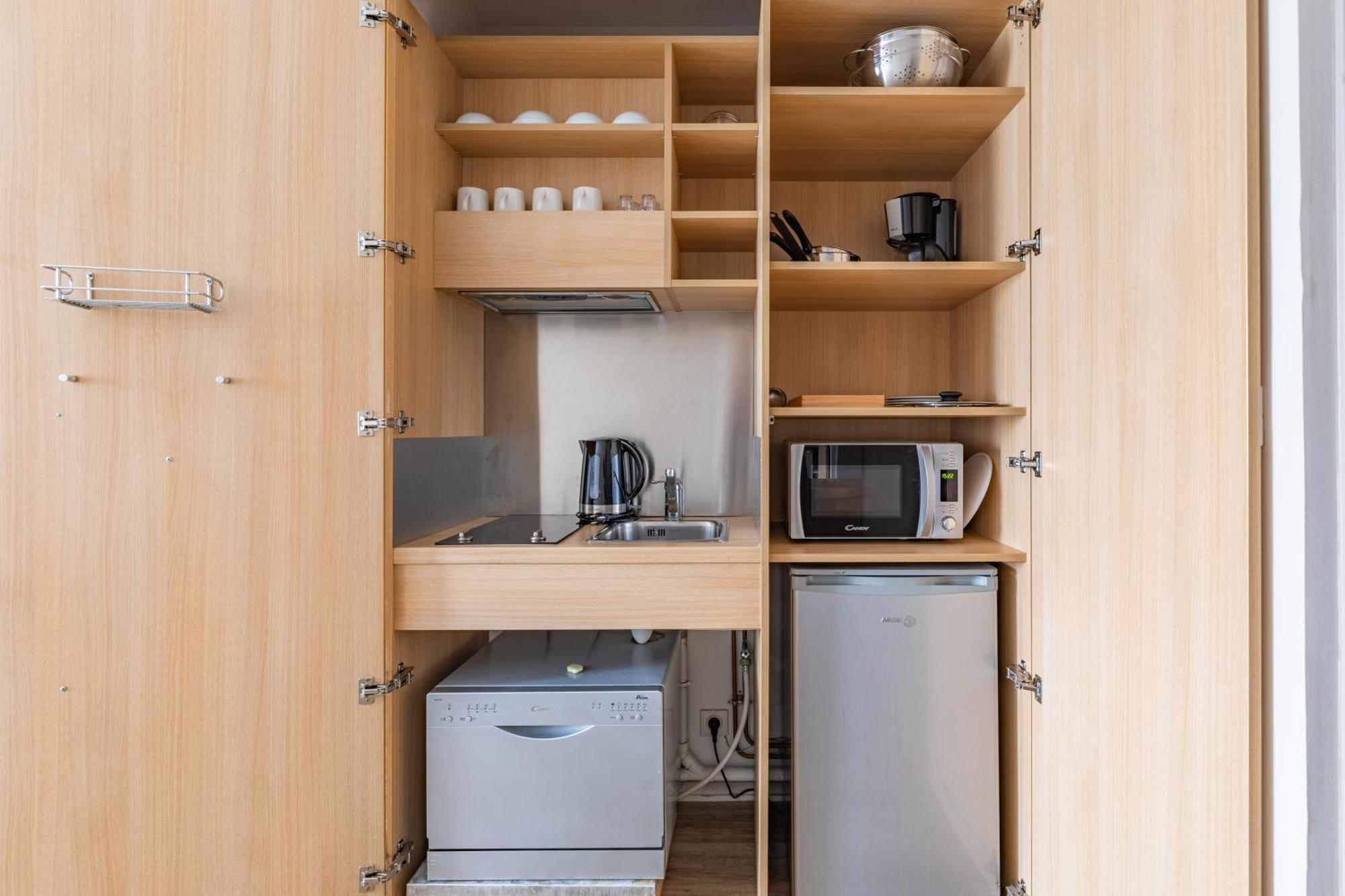 One Bedroom Apartment